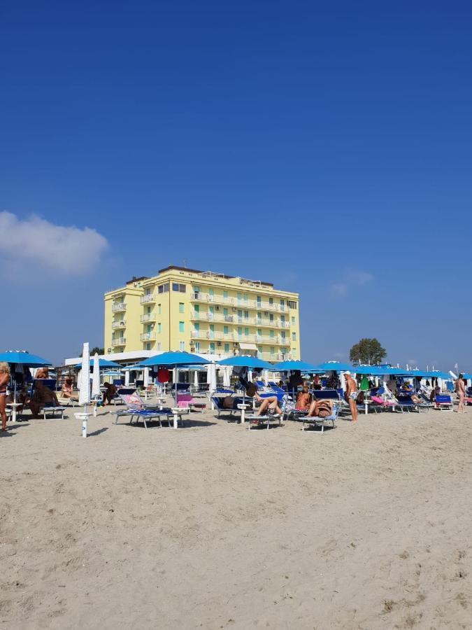 Giovanni In Romantic Adria On The Beach Apartment Lido di Pomposa Exterior photo
